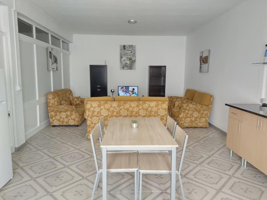 Rua De Baixo Apartments Calheta  المظهر الخارجي الصورة